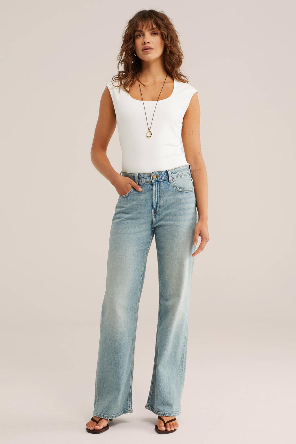 Light blue denim dames WE Fashion Blue Ridge high waist flared jeans van denim met rits- en knoopsluiting en effen