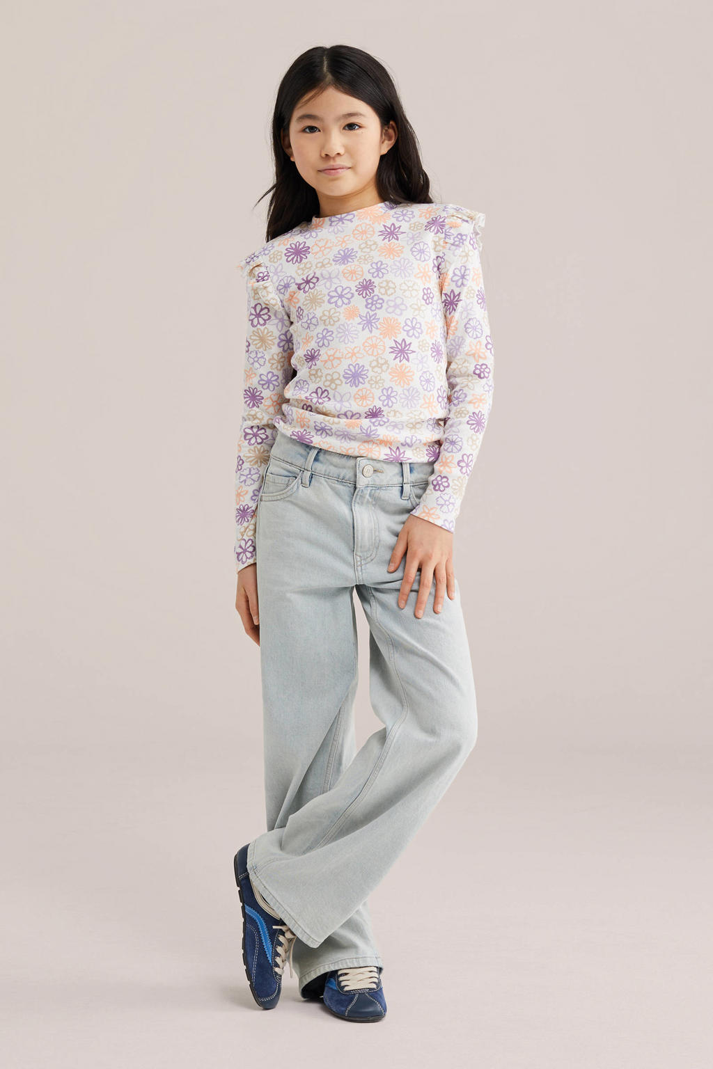 Ecru, zalm en paarse meisjes WE Fashion longsleeve rib gebreid van stretchkatoen met effen, lange mouwen en ronde hals