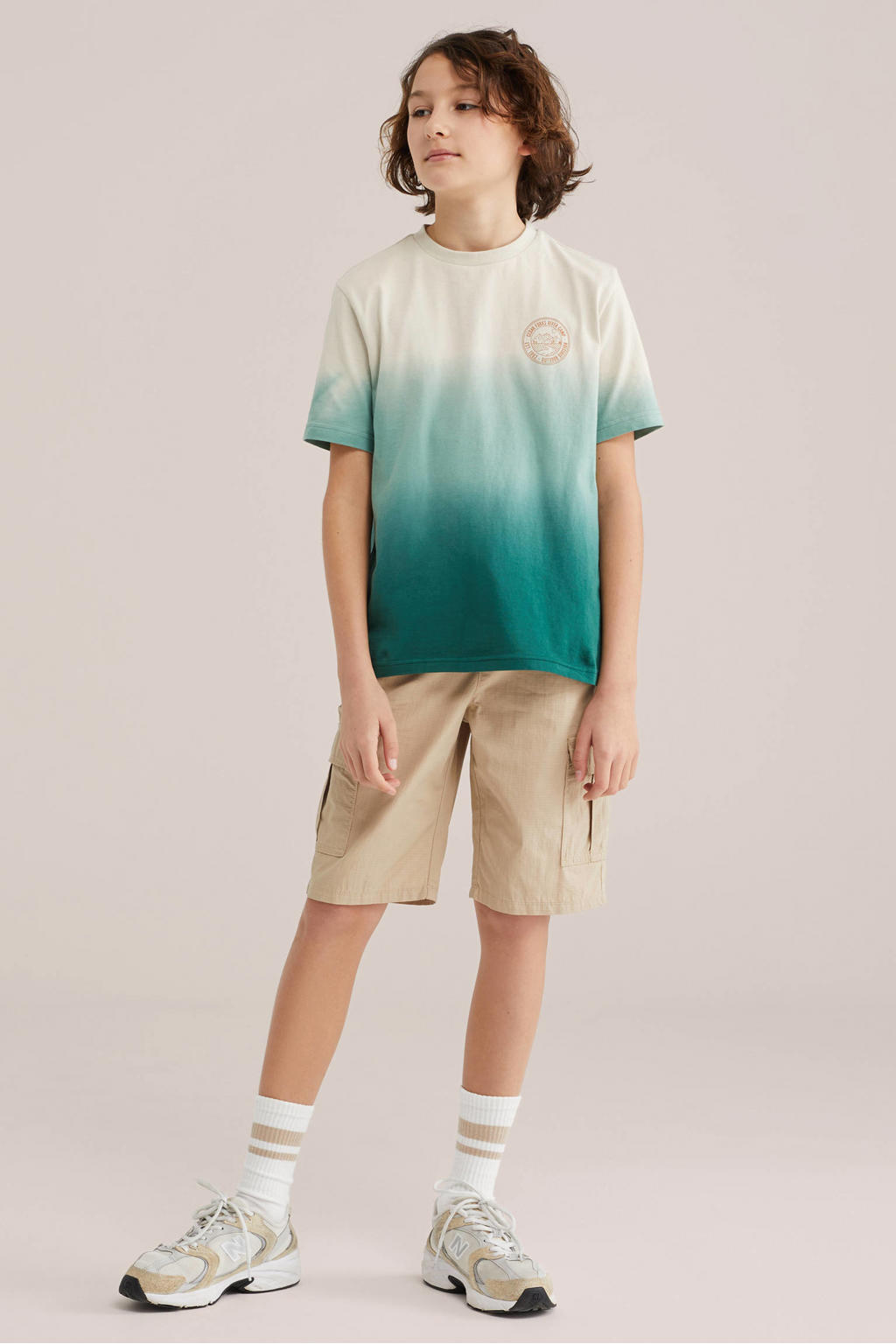 Ecru, groen en donkergroene jongens WE Fashion T-shirt van katoen met dip-dye effect, korte mouwen en ronde hals