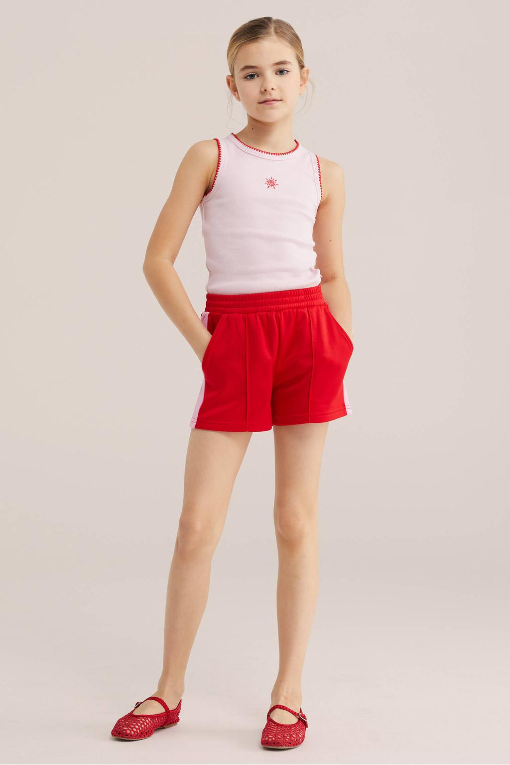Rood en roze meisjes WE Fashion straight sweatshort met elastische tailleband en effen