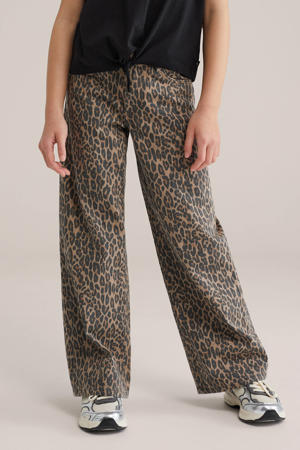 high waist wide leg jeans met panterprint bruin
