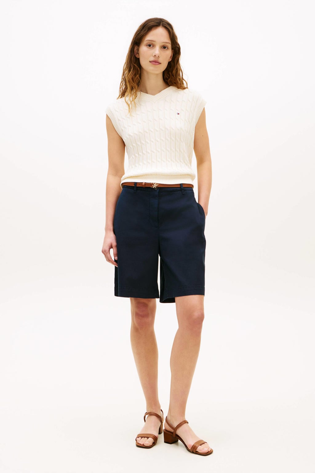 Donkerblauwe dames Tommy Hilfiger straight regular waist chino short van katoen met rits- en knoopsluiting en effen