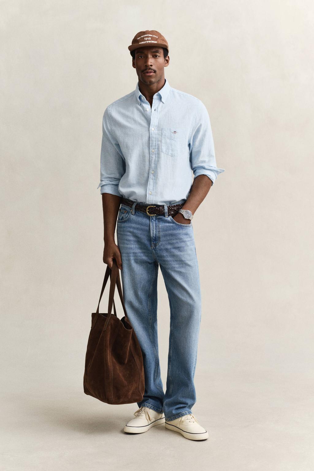 Lichtblauwe heren GANT regular casual overhemd van linnen met effen, lange mouwen, button down sluiting en knoopsluiting