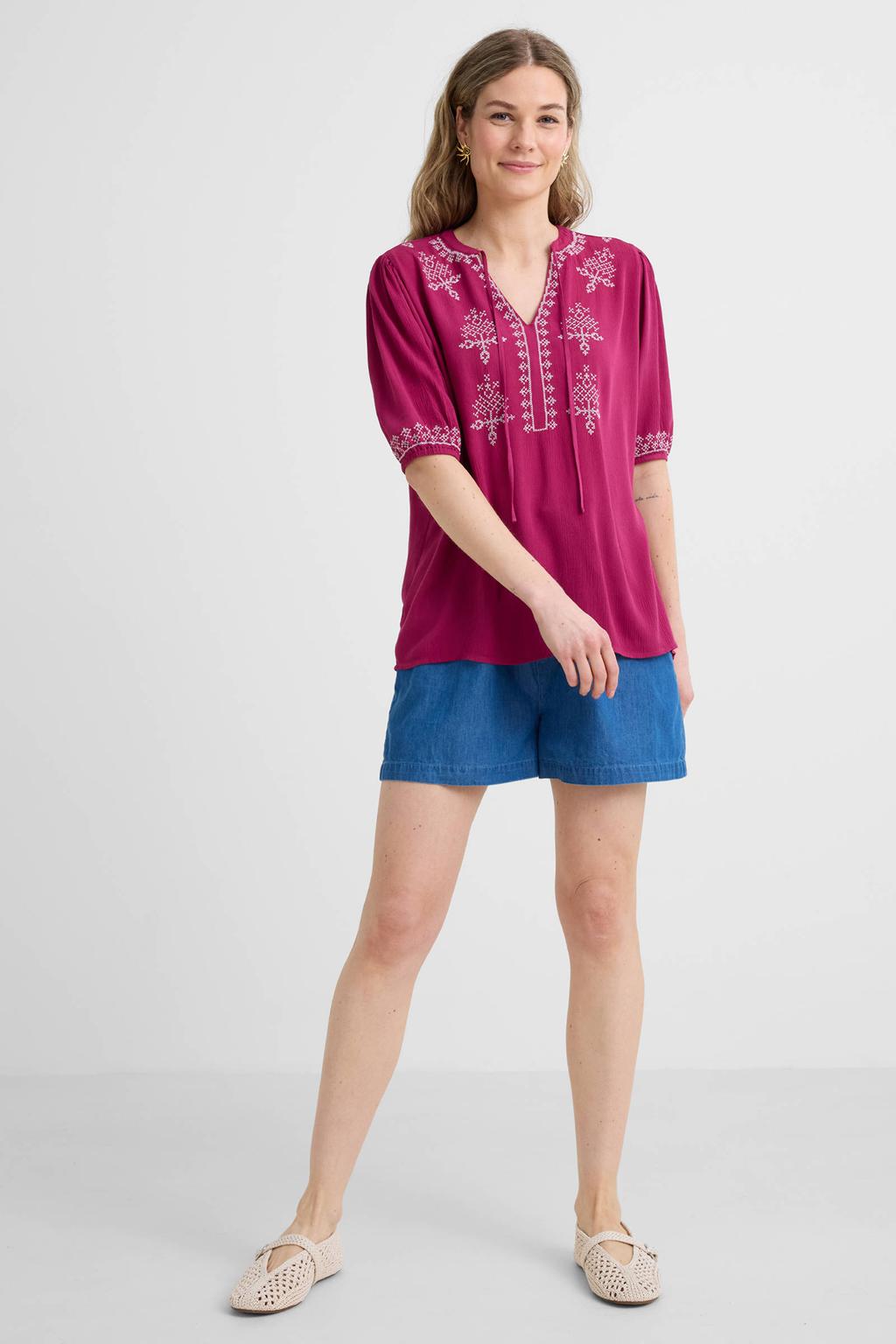 Anytime crinkle top met borduursel wijnrood