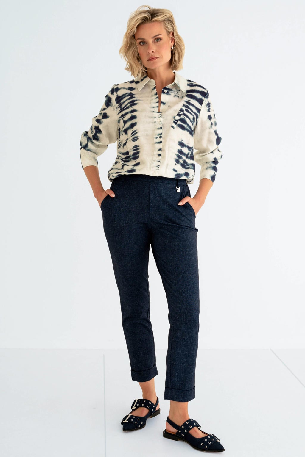Blauw en ecru dames Maicazz & Zizo blouse van viscose met tie-dye effect, lange mouwen, klassieke kraag en knoopsluiting