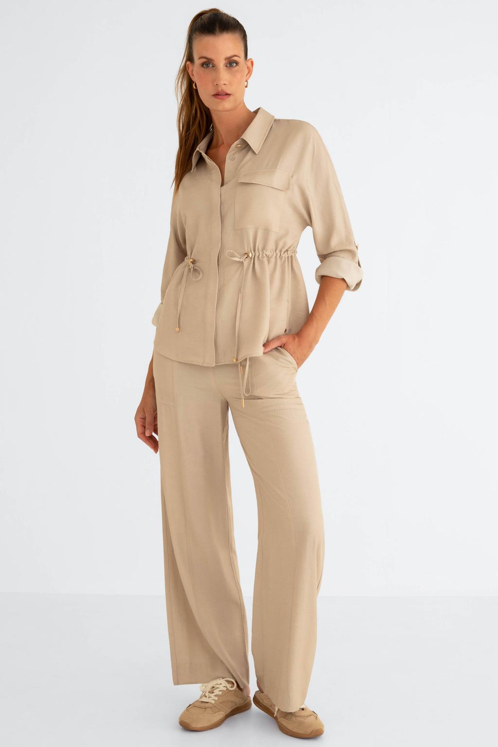 Beige dames Maicazz & Zizo blouse van viscose met effen, korte mouwen, klassieke kraag en knoopsluiting