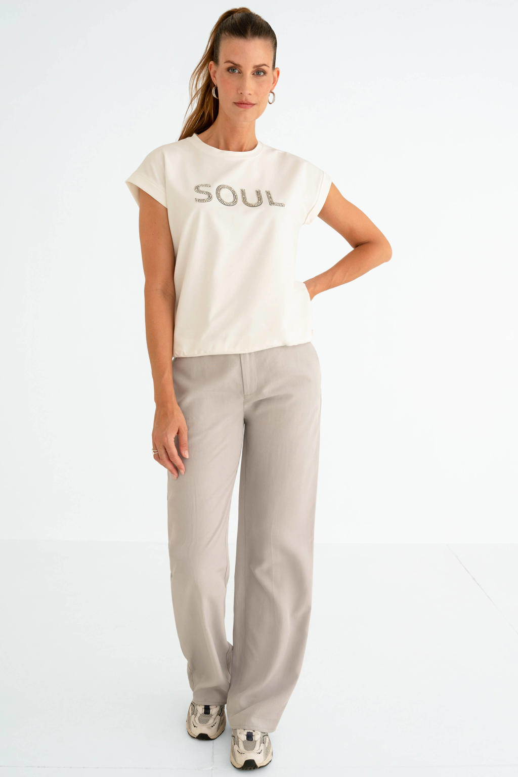 Ecru dames Maicazz & Zizo T-shirt van katoen met tekst print, korte mouwen, ronde hals en elastische boord