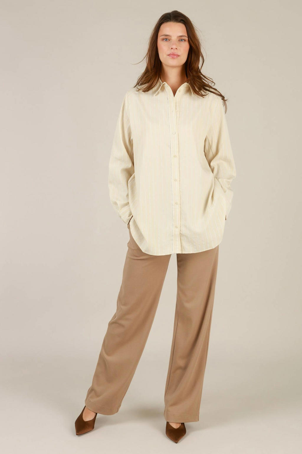 Ecru dames Yest gestreepte blouse van viscose met lange mouwen, klassieke kraag, knoopsluiting en lurex