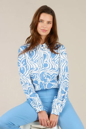 gebloemde blouse travelstof blauw
