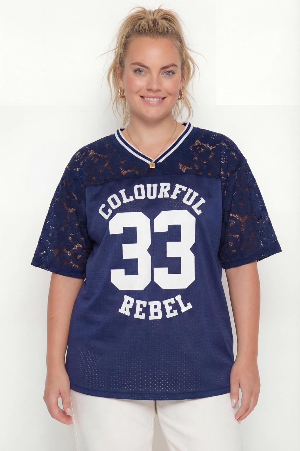 Blauw en witte dames Colourful Rebel Curve T-shirt van polyester met logo dessin, korte mouwen, V-hals en mesh