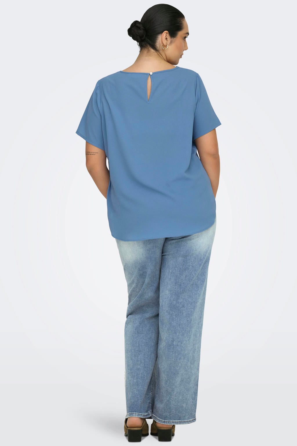 Blauwe dames ONLY CARMAKOMA top van polyester met korte mouwen, ronde hals en geweven detail
