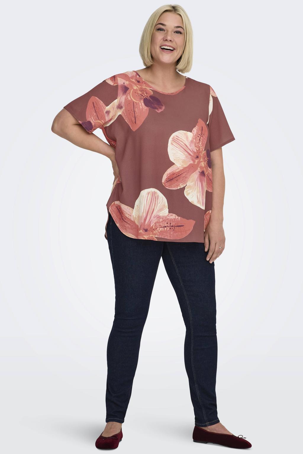Donkerrode dames ONLY CARMAKOMA top van polyester met bloemenprint, korte mouwen, ronde hals en geweven detail