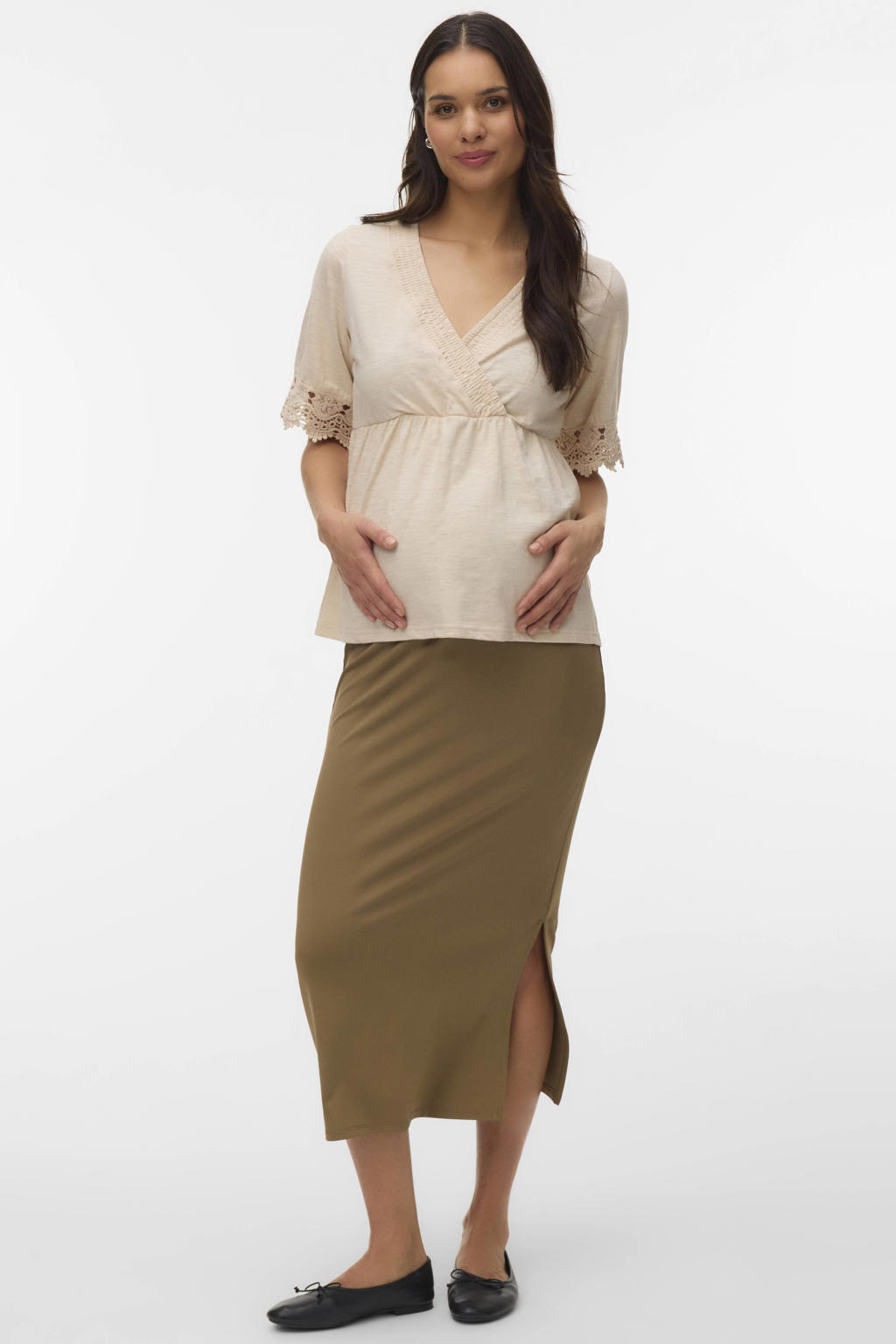 Beige dames MAMALICIOUS zwangerschaps- en voedings T-shirt broderie met korte mouwen en V-hals