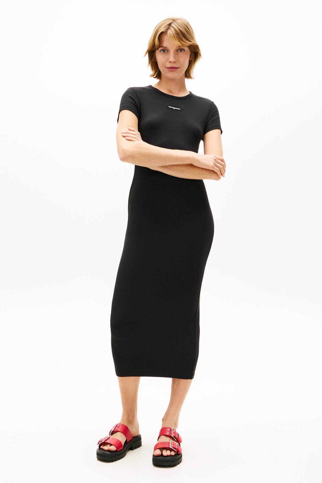Zwarte dames Tommy Jeans t-shirtjurk midi jurk van viscose met effen, korte mouwen en ronde hals