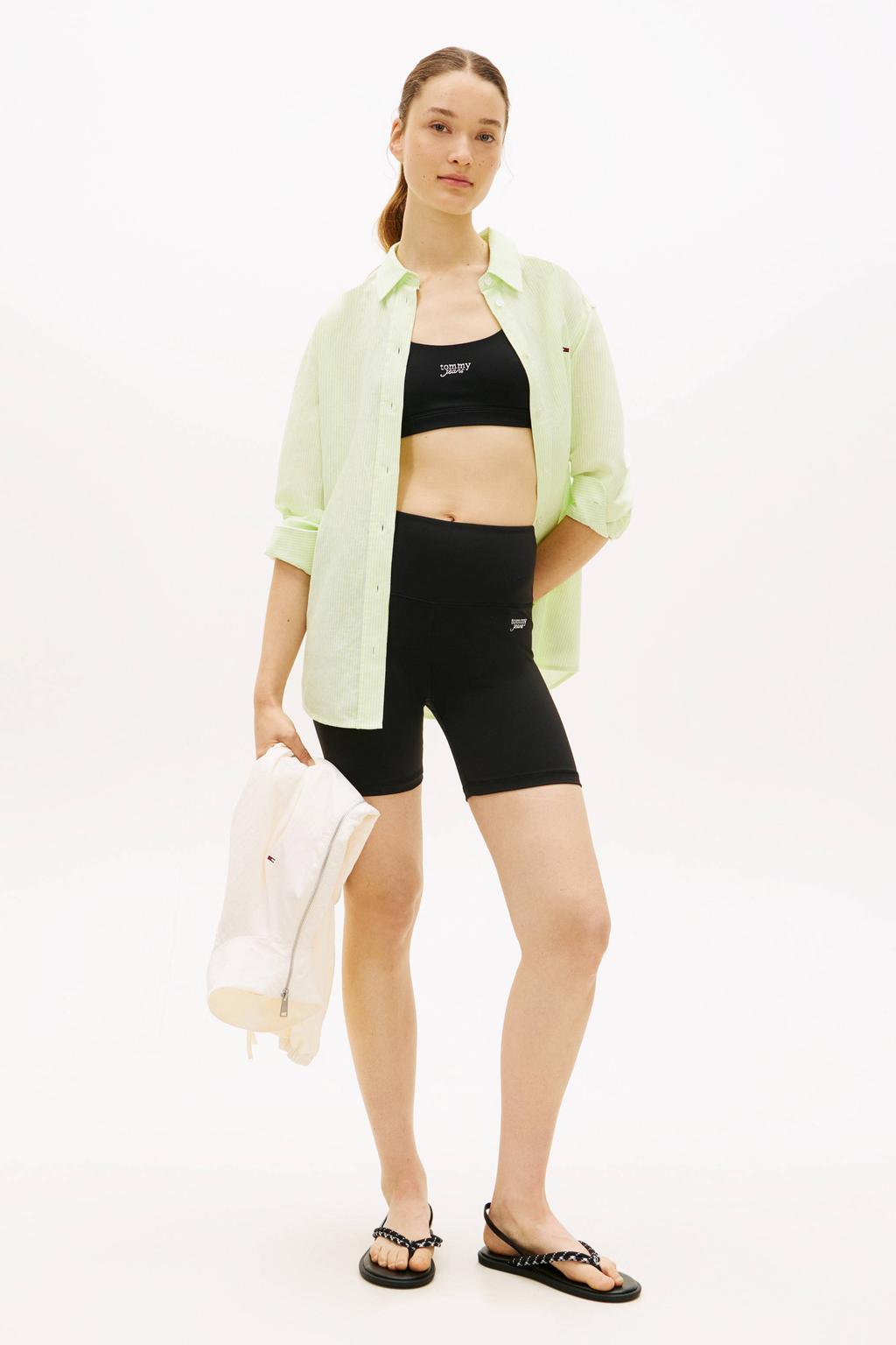 Limegroen, lime en witte dames Tommy Jeans gestreepte blouse groen van linnen met lange mouwen, klassieke kraag en knoopsluiting