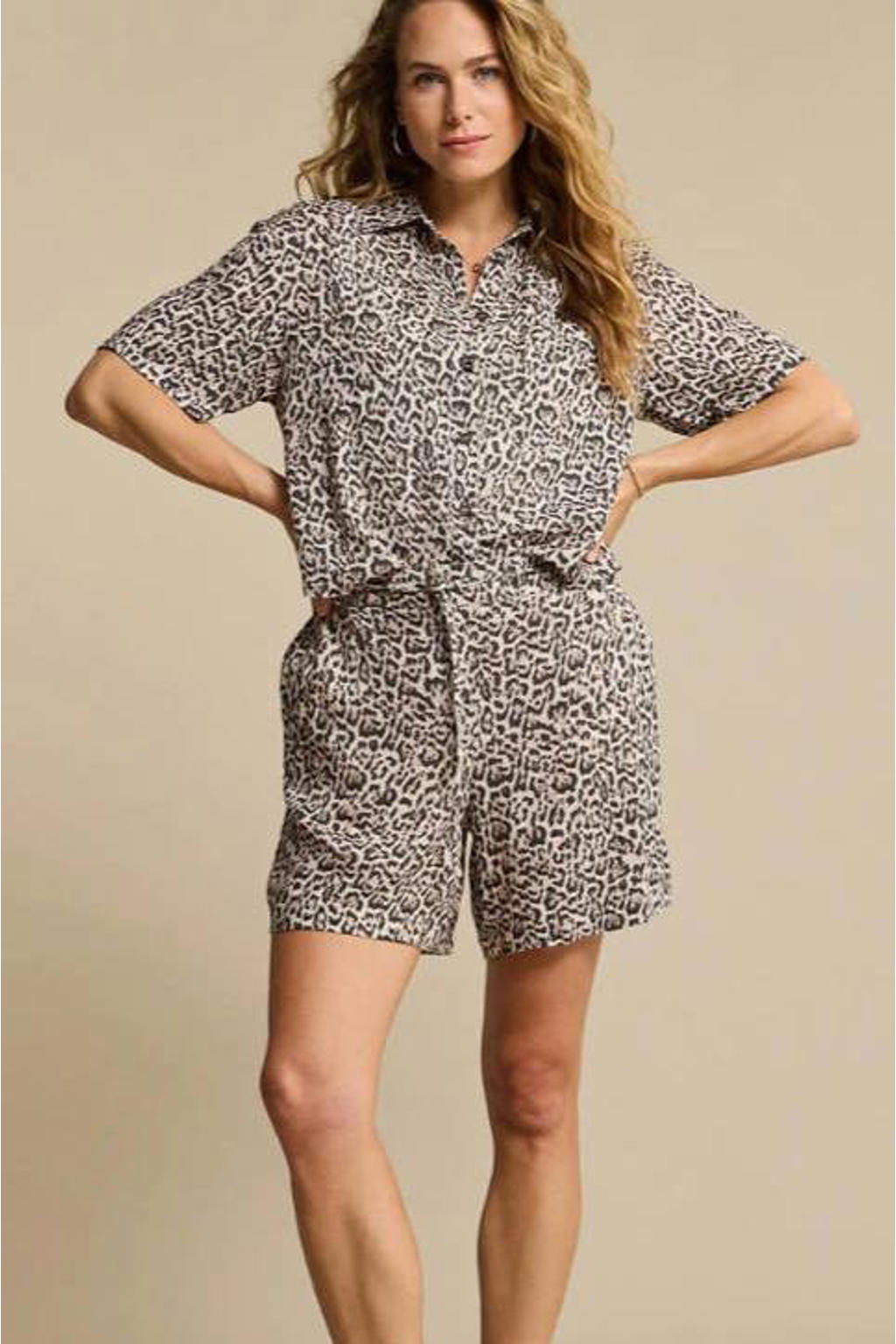 Bruine dames Red Button high waist bermuda short van viscose met elastische tailleband met koord en panterprint
