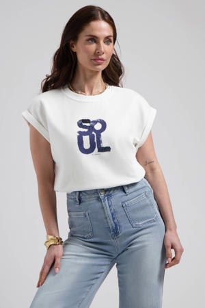 T-shirt wit