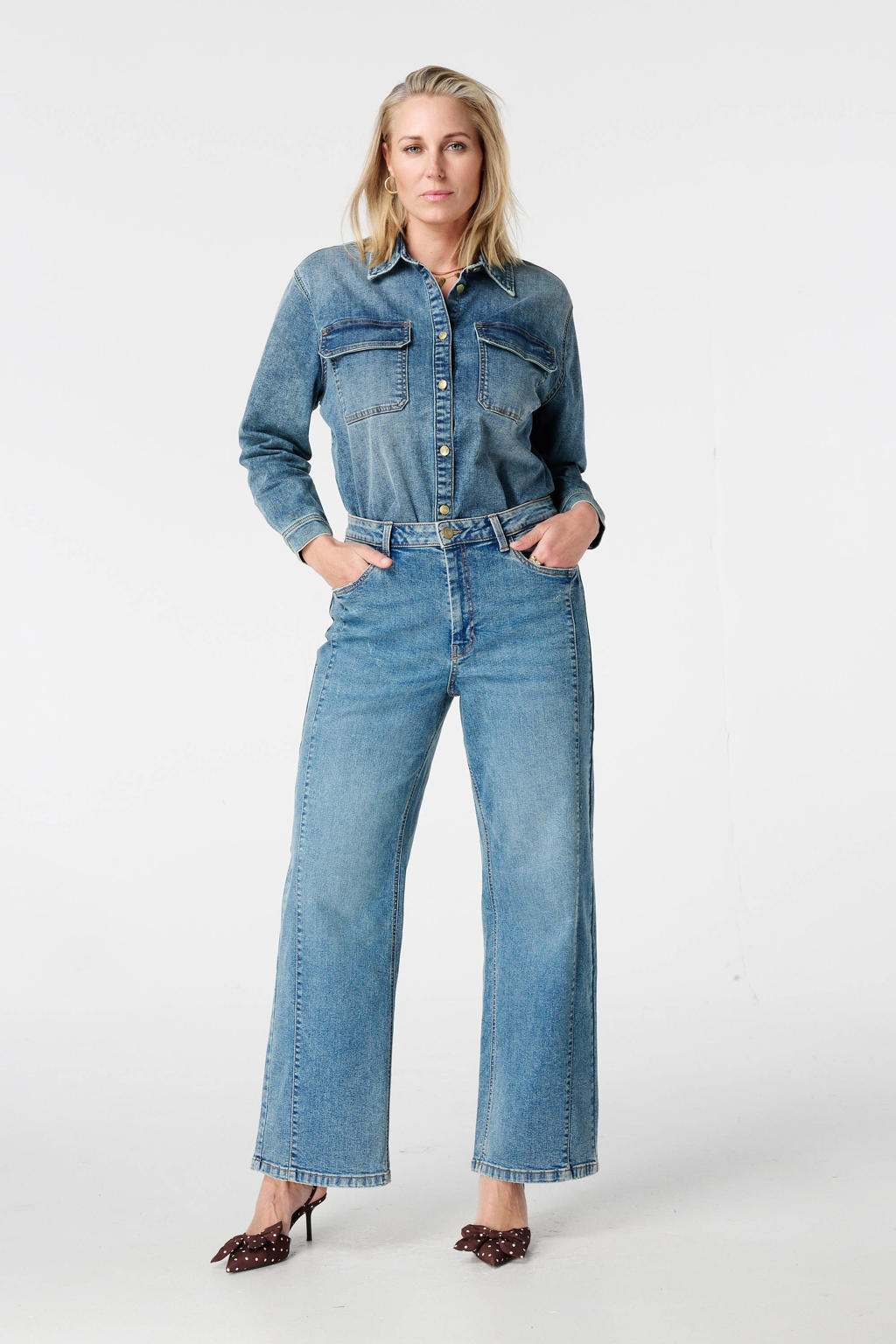 Medium blue denim dames MS Mode high waist straight leg jeans van denim met rits- en knoopsluiting en effen