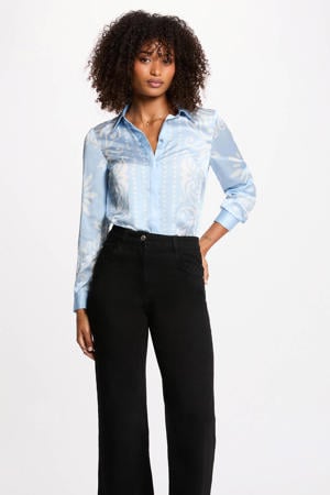 satijnen blouse lichtblauw
