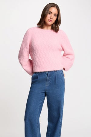trui met wol roze