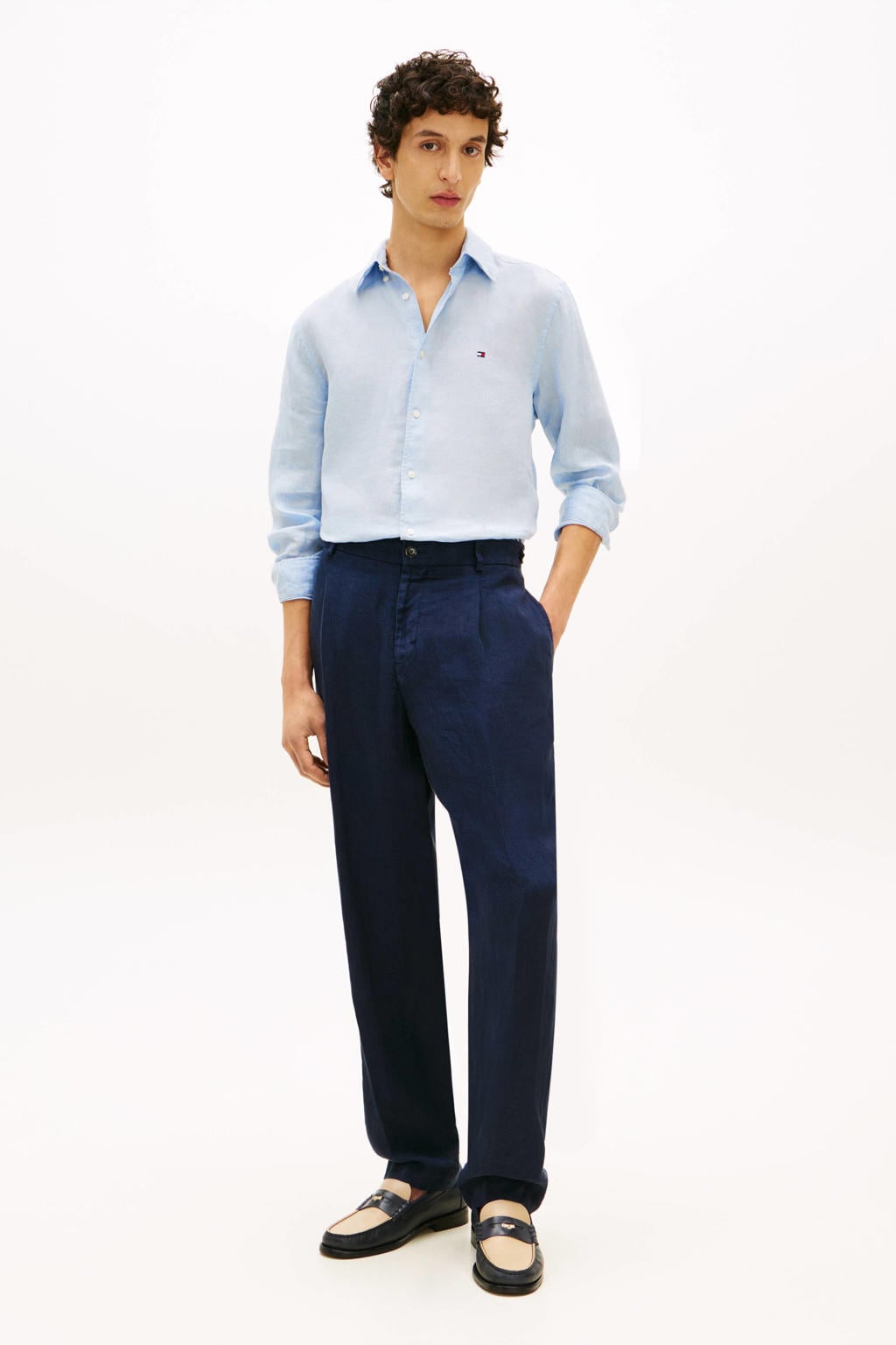 Lichtblauwe heren Tommy Hilfiger regular casual overhemd van linnen met effen, lange mouwen, button down sluiting en knoopsluiting