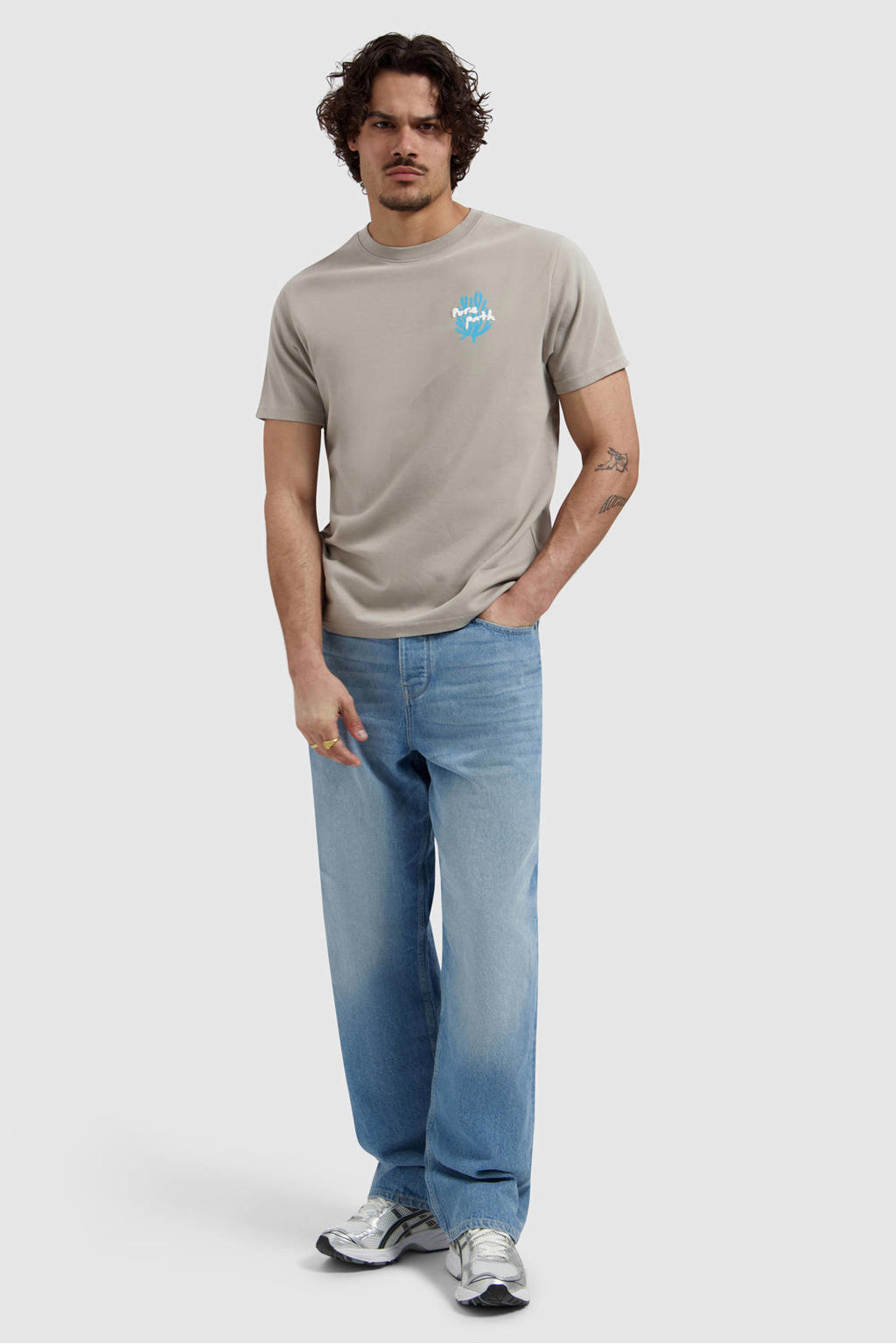 Taupe heren Pure Path regular T-shirt van katoen met backprint, korte mouwen en ronde hals