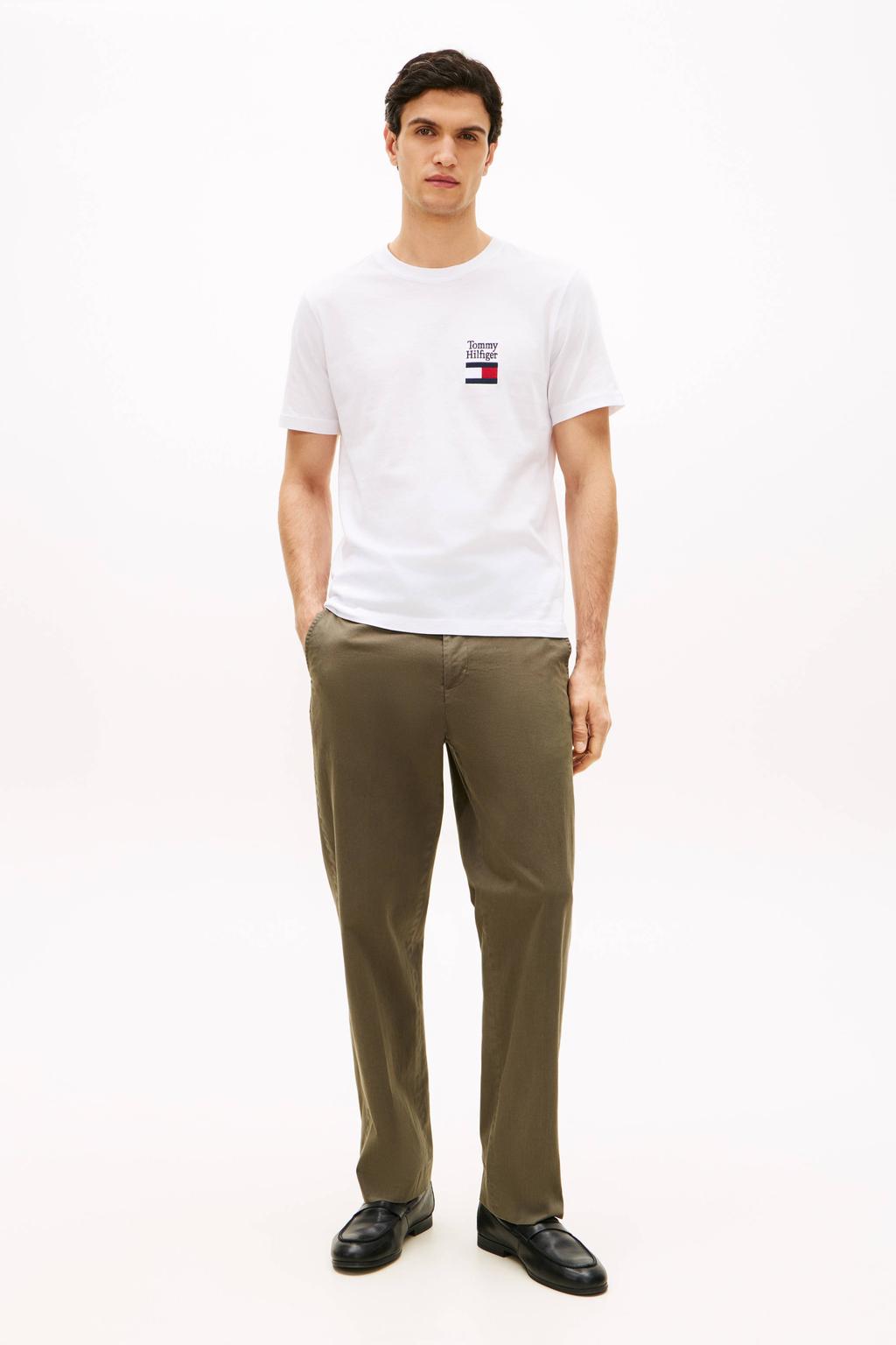 Witte heren Tommy Hilfiger regular T-shirt van katoen met logo dessin, korte mouwen en ronde hals