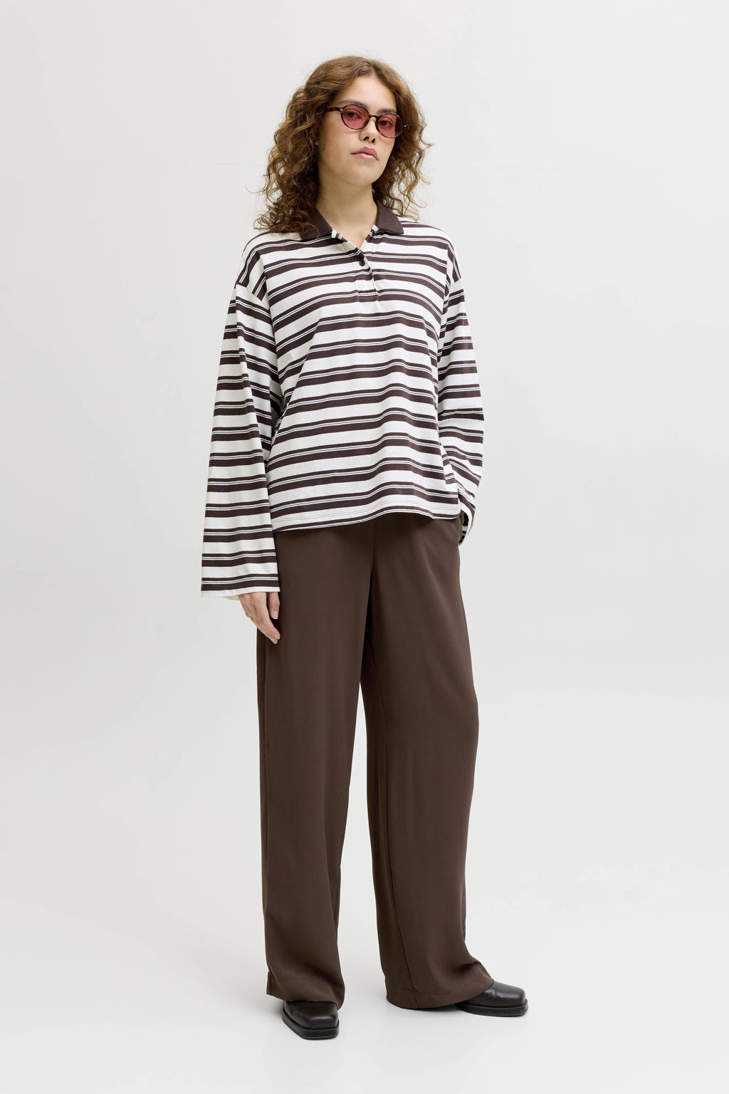 Bruine dames JJXX Relaxed regular waist casual broek gebreid van polyester met elastische tailleband met koord en effen