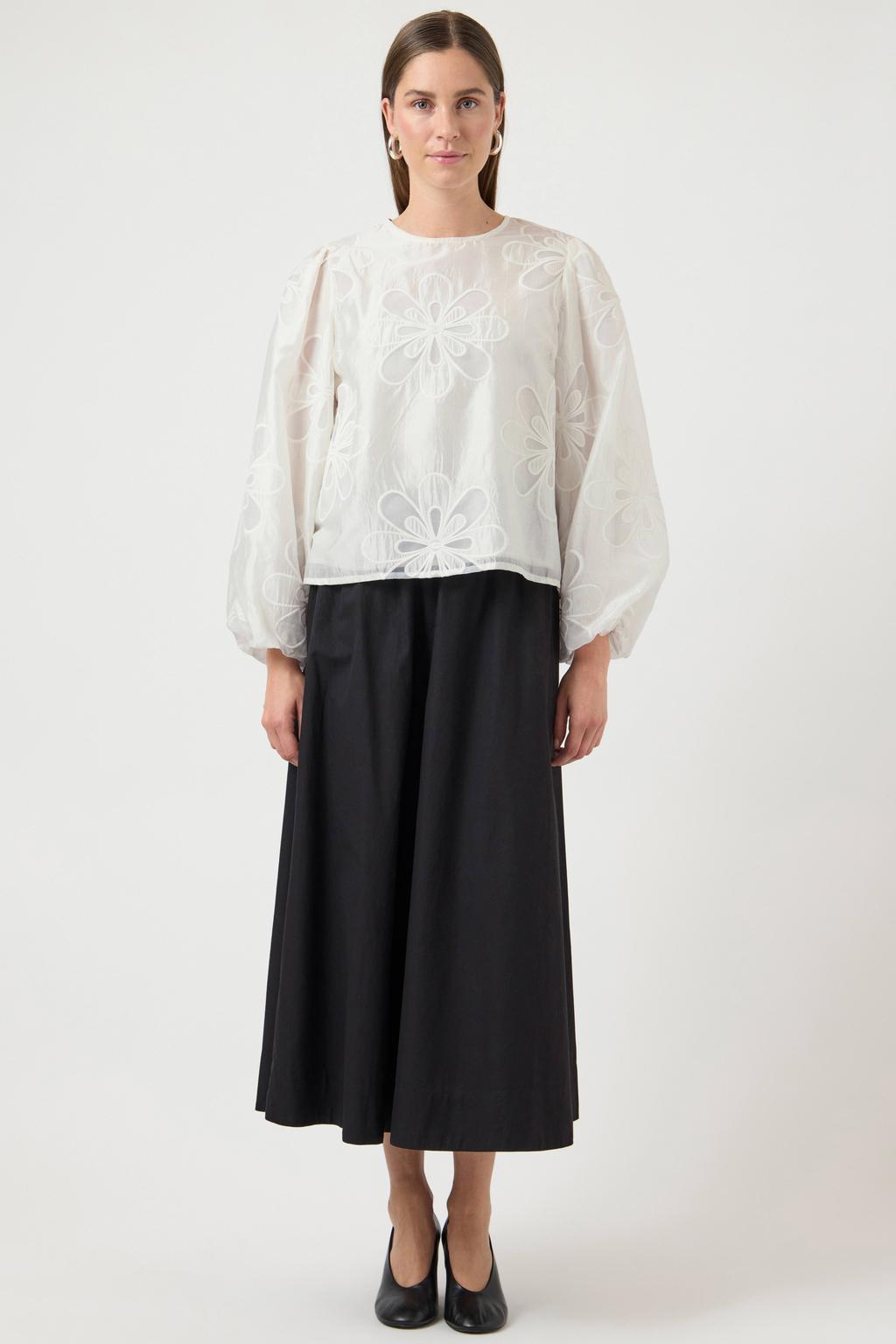 Ecru dames YAS top van polyester met effen, lange mouwen, ronde hals en mesh