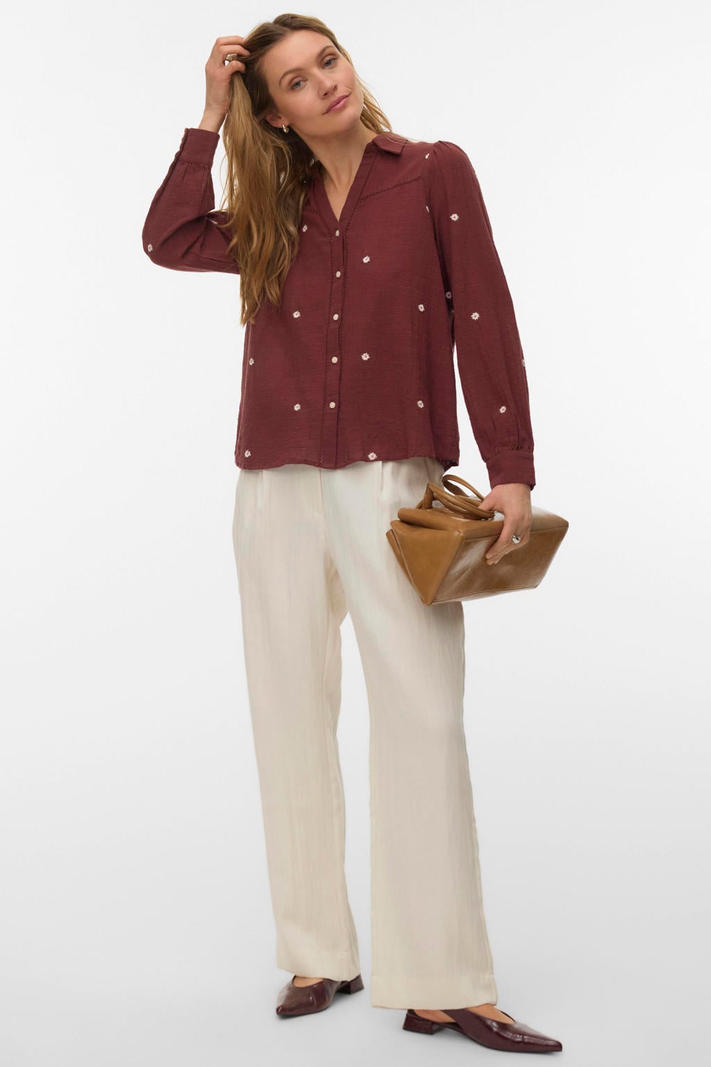 Donkerrode dames VERO MODA gebloemde blouse van katoen met lange mouwen, klassieke kraag, knoopsluiting en borduursels