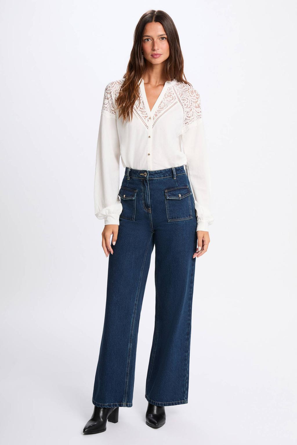 Ecru dames Morgan blouse van viscose met effen, lange mouwen, V-hals en knoopsluiting