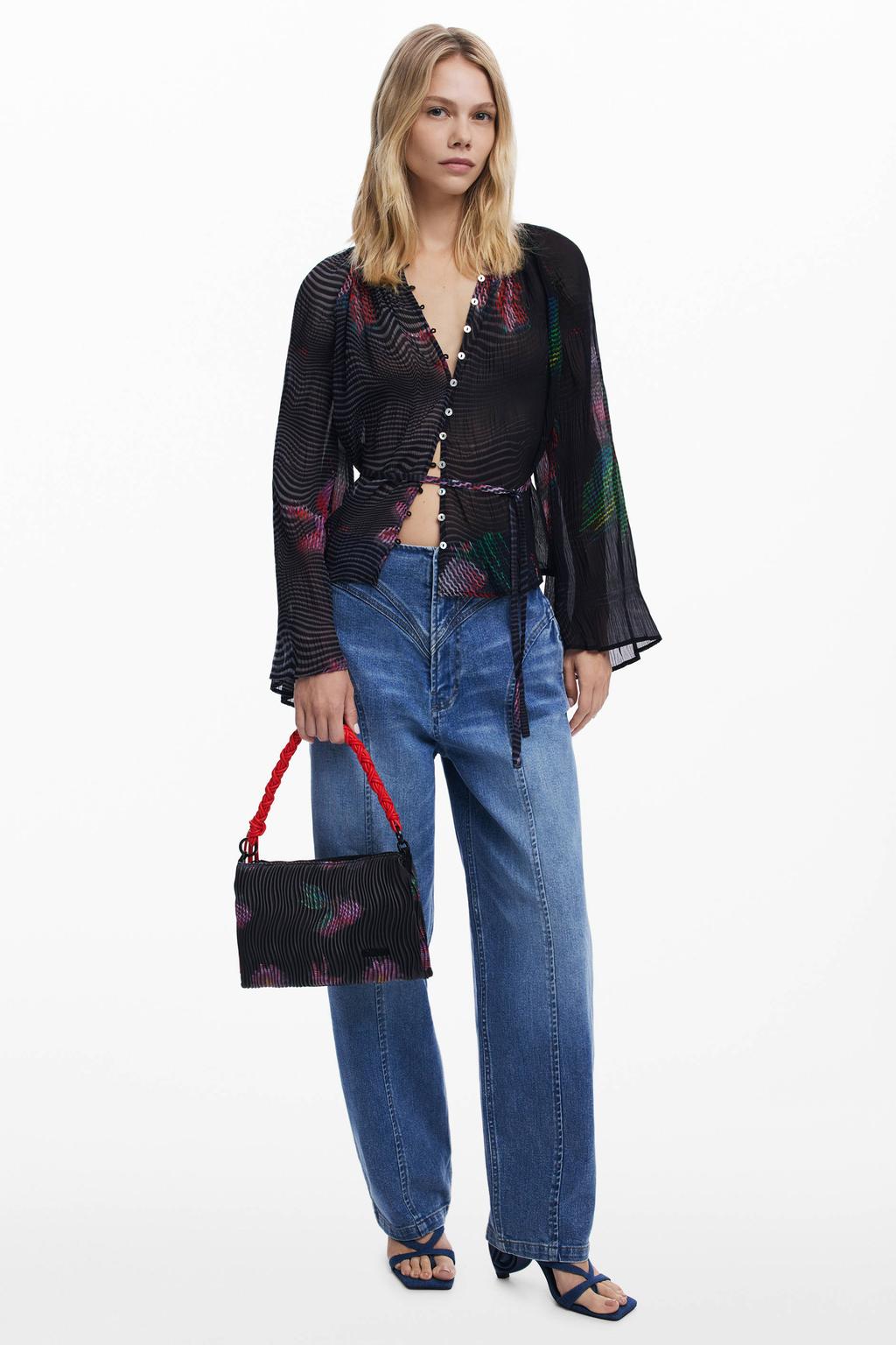 Zwarte dames Desigual gebloemde blouse van polyester met lange mouwen, ronde hals, knoopsluiting en ceintuur