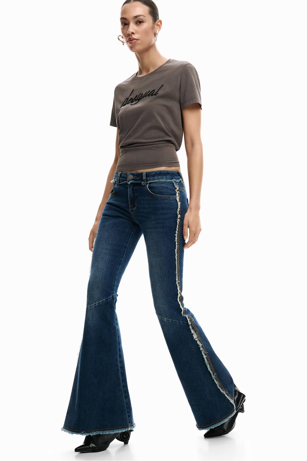 Dark blue denim dames Desigual flared jeans dark blue van denim met rits- en knoopsluiting en effen