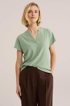 top lichtgroen broderie