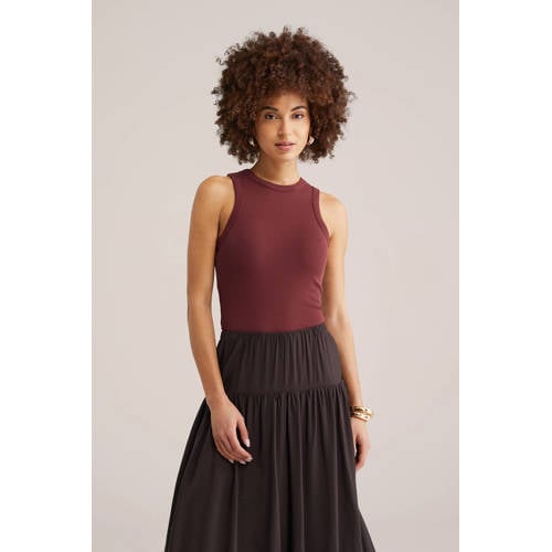 WE Fashion haltertop rib gebreid donkerrood afbeelding
