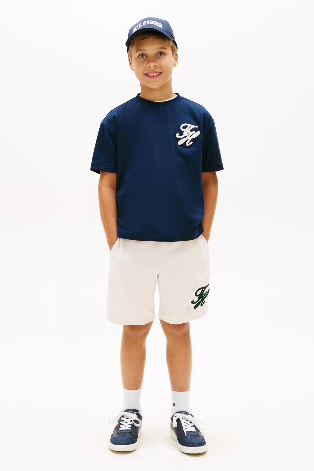 Donkerblauwe jongens Tommy Hilfiger T-shirt van katoen met printopdruk, korte mouwen, ronde hals en borduursels