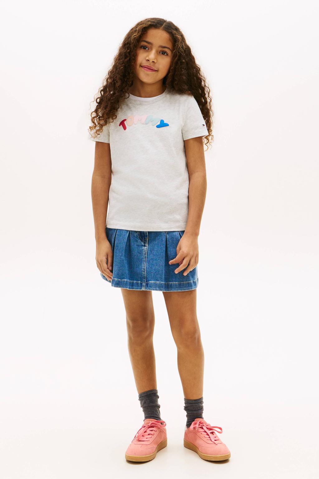 Grijs melange meisjes Tommy Hilfiger T-shirt melange van katoen met logo dessin, korte mouwen en ronde hals