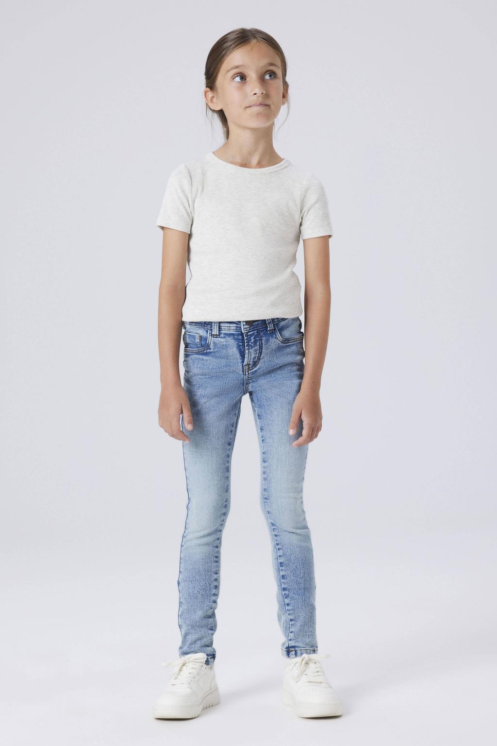 Medium blue denim meisjes NAME IT KIDS skinny jeans van stretchdenim met regular waist, rits- en haaksluiting en effen