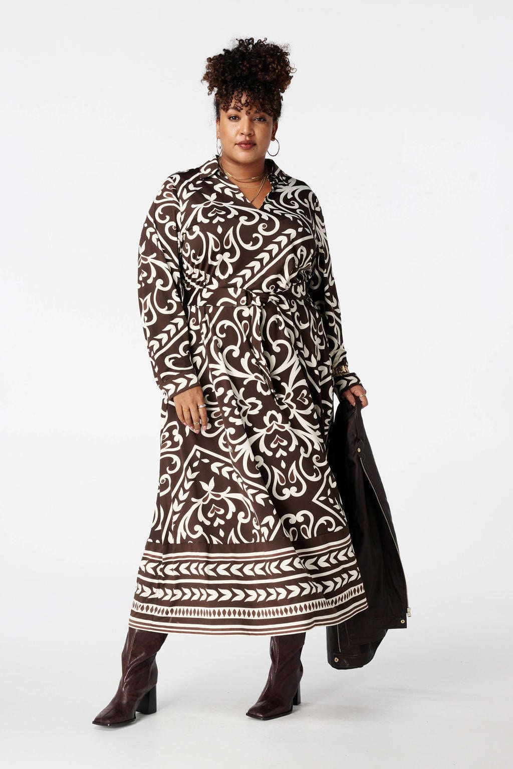 Bruin en witte dames MS Mode A-lijn jurk van polyester met paisley print, lange mouwen en klassieke kraag