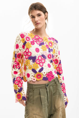 gebloemde cropped trui roze gehaakt