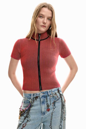 top met krijtstreep rood