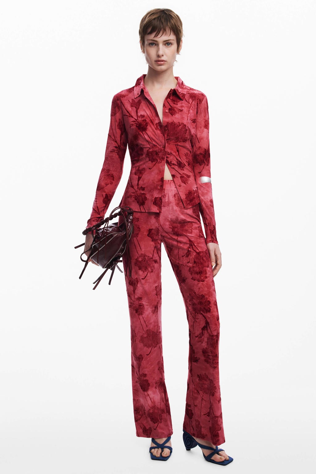 Rode dames Desigual gebloemde blouse van polyester met lange mouwen, klassieke kraag en knoopsluiting