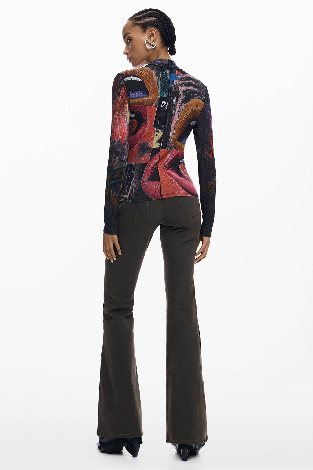 Multikleurige dames Desigual top van viscose met lange mouwen en col
