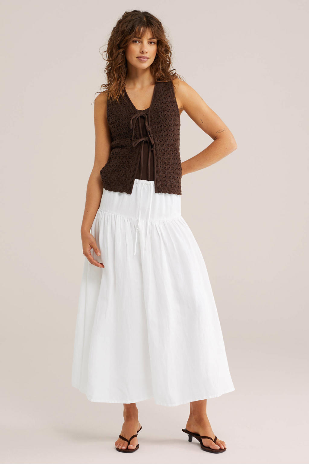 Bruine dames WE Fashion top gehaakt met effen en V-hals