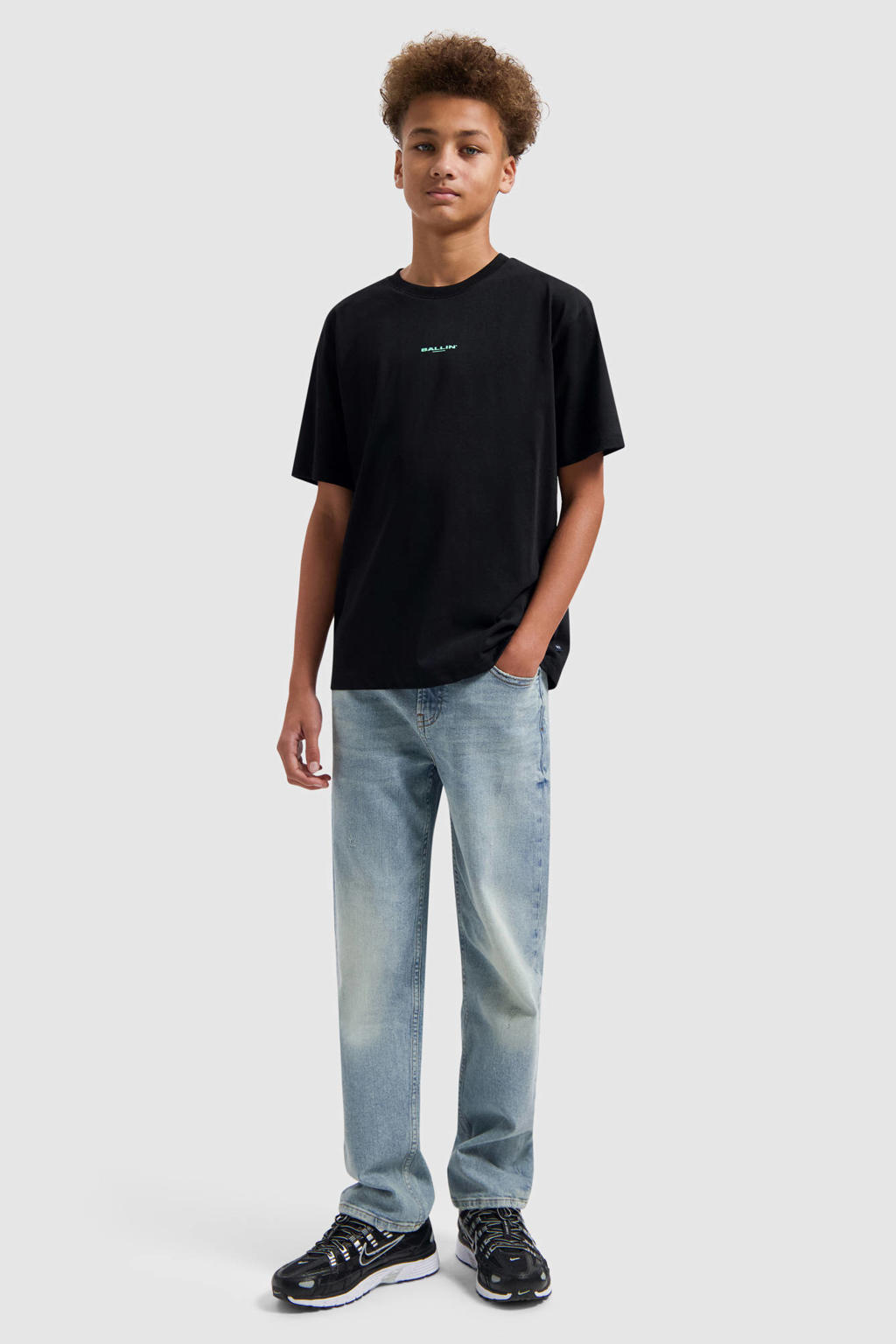 Zwarte jongens Ballin T-shirt van katoen met backprint, korte mouwen en ronde hals