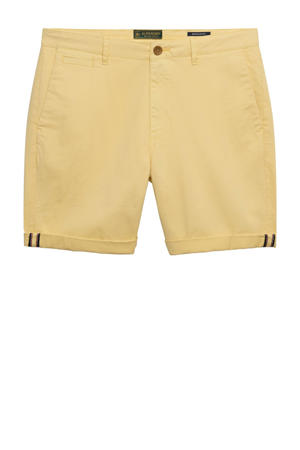 slim chino short geel