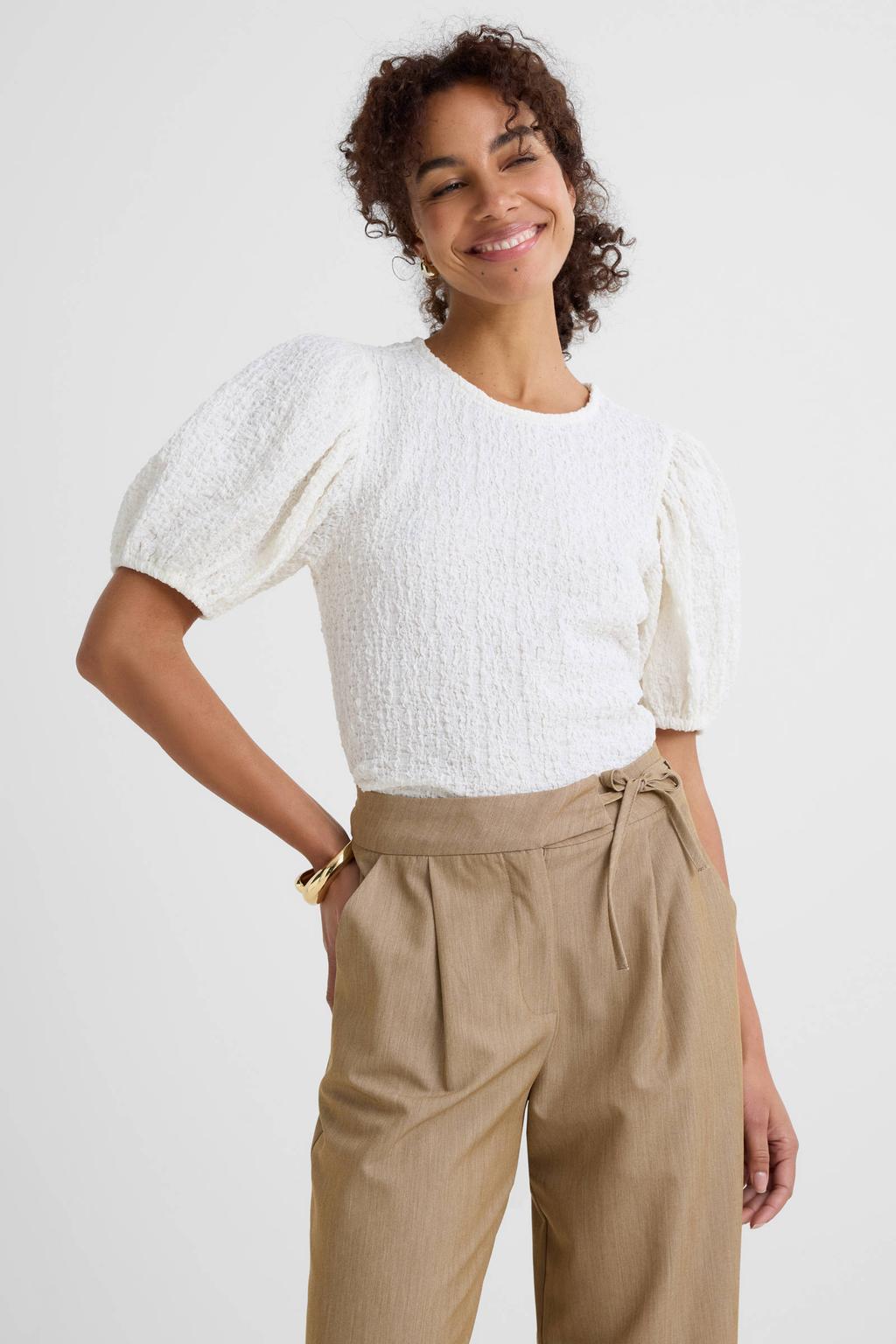 Witte dames Ruby top van polyester met effen, korte mouwen, ronde hals en textuur