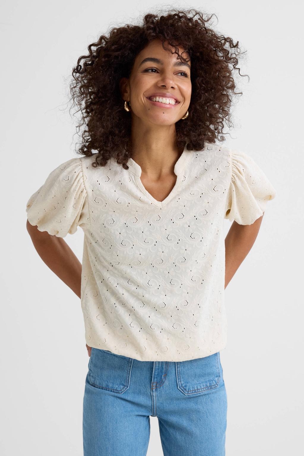 Witte dames Ruby jersey top off-white van polyester met bloemenprint, korte mouwen, V-hals en textuur