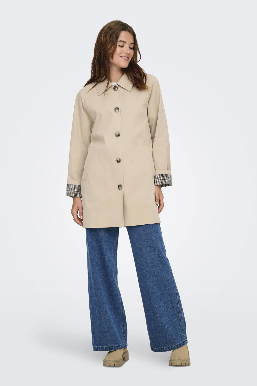 Beige dames ONLY trenchcoat van polyester met effen, lange mouwen en klassieke kraag