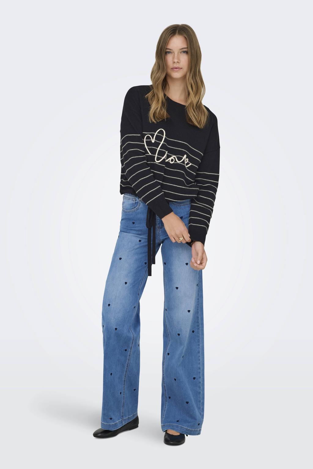 Zwart en ecru dames ONLY gestreepte trui gebreid van viscose met lange mouwen en ronde hals